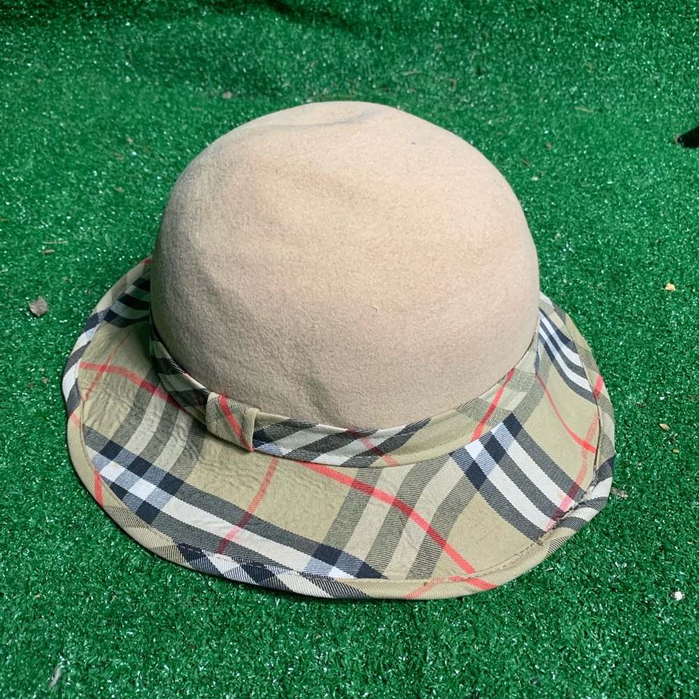 Authentic Burberry Fidora style bucket hat